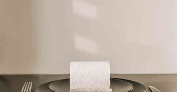 公司不给工资打什么电话举报