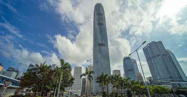 怎么走路不累小腿_怎么走路不驼背有气质