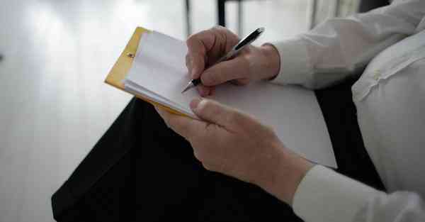 酒瓶瓶高来酒杯杯低走红_酒瓶瓶高来酒杯杯低走红男版