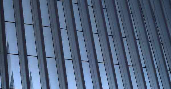 城市下雪的视频_城市下雪的视频超长完整版