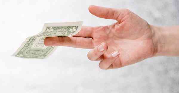 公司不给工资打什么电话举报